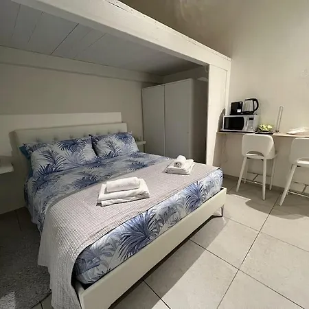 Tiny & Cosy Studio Flat In Como Exterior photo