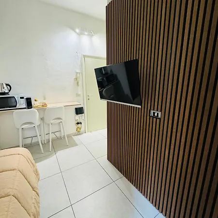 Tiny & Cosy Studio Flat In Como Exterior photo