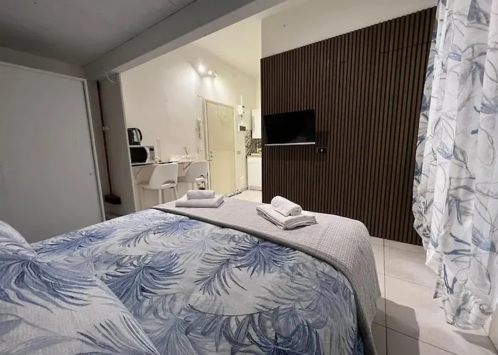 Tiny & Cosy Studio Flat In Como