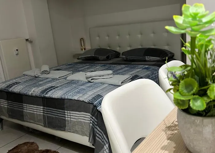 Tiny & Cosy Studio Flat In Como